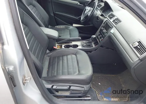 2015 Volkswagen Passat 1.8T Se from USA, damaged, VIN 1VWBT7A33FC058884